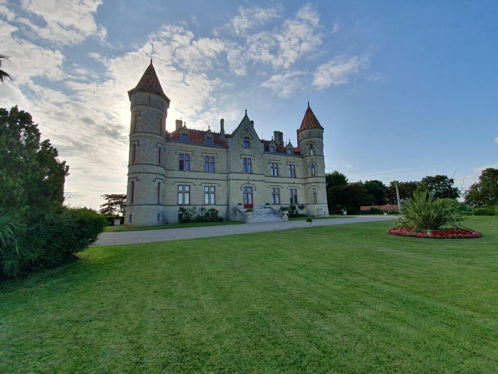 Chateau Moncassin Leyritz-Moncassin Екстериор снимка